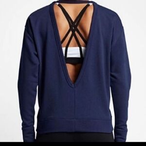 Nike Dri-Fit Versa Longsleeve Training Sweatshirt